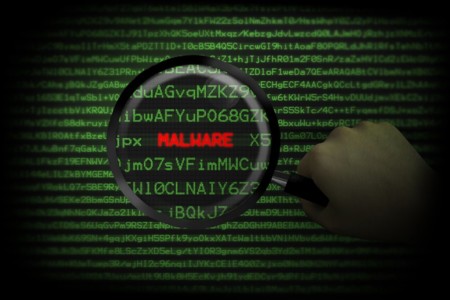 Un desarrollador de software francés acusado de instalar backdoors en 12 millones de ordenadores