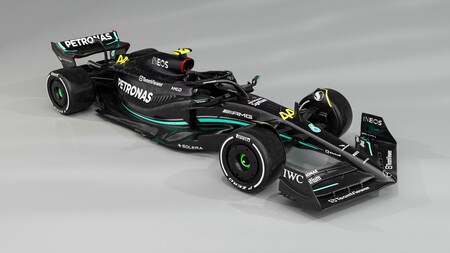 Hamilton Mercedes F1 2023 2