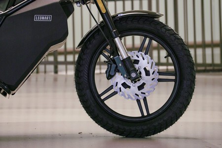 Leonart Rigger 2023 Contacto 006