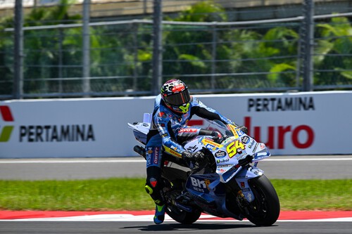 Fermín Aldeguer se estrena en la carrera más loca de MotoGP y Marc Márquez se ha lesionado de nuevo el brazo malo 