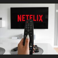 Los videojuegos de Netflix dan el salto a televisores: se podrá jugar directamente desde la app usando el móvil como mando de control 