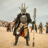 George Lucas deu um conselho ao diretor do maior fracasso de Star Wars: "Não se esqueça, isso é para crianças de 12 anos." 