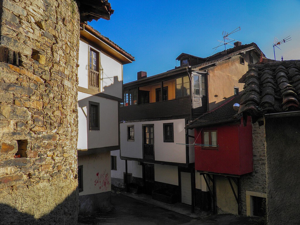 Comprar una casa por menos de 600 euros el metro cuadrado es posible: estos dos pueblos de Asturias las tienen desde 569 euros  