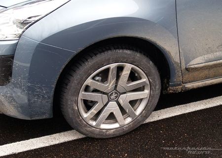 Peugeot 3008 HYbrid4 19