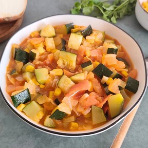 Calabacitas mexicanas, un guiso rápido y saludable, con calabacín, maíz y tomate