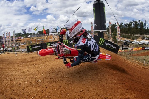 Gajser aprieta la clasificación de MXGP y Prado pone rumbo a su segundo título mundial de MX2