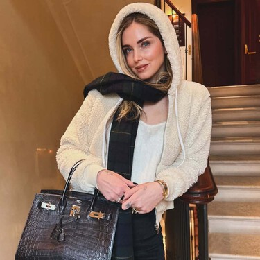 Las zapatillas On en color azabache que son el fondo de armario perfecto para el invierno están rebajadas por el Black Friday