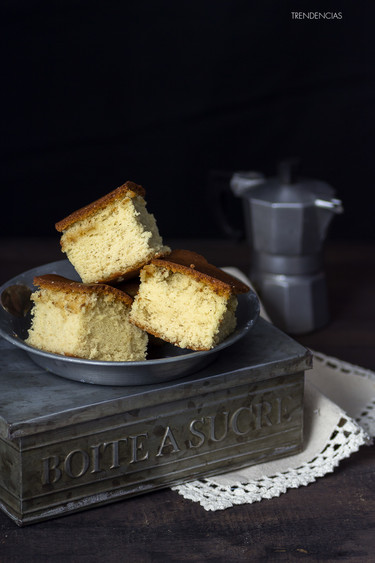 ¡Es hora de encender el horno! Receta de bizcocho de avellana, ron y galletas maría