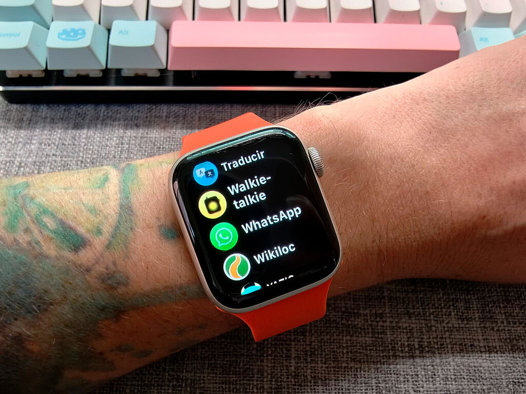 Acabo de enviar un audio de WhatsApp desde el Apple Watch. Sólo he tenido que esperar una década 