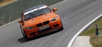 Vicki Butler-Henderson se lo pasa de lujo al volante del BMW M3 GTS
