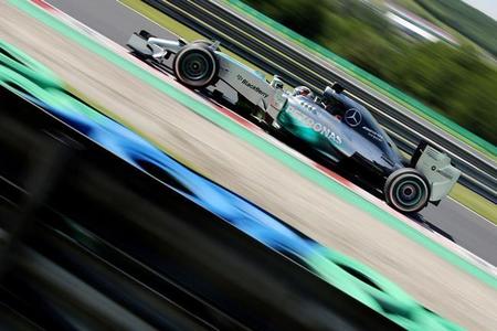 Doblete de Mercedes en los primeros entrenamientos de Austin