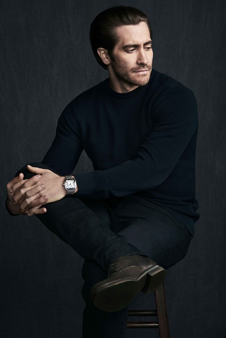 Jake Gyllenhall debuta como imagen del clásico reloj Santos de Cartier