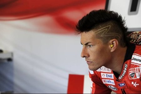 Nicky Hayden renueva por dos años con Ducati