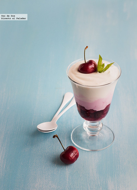 Postre tricolor de frutos rojos y helado. Receta