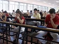 Los estudiantes de negocios salen medio hechos