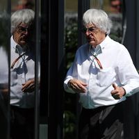 Bernie Ecclestone no se olvida de la F1, ¡y ahora quiere comprar Silverstone!