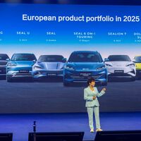 A Volkswagen é uma potência na China há décadas; agora, as marcas chinesas perceberam que precisam copiar sua estratégia para conquistar a Europa 