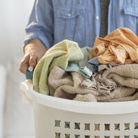 Amazon arrasa con un tendedero ideal para secar la ropa dentro de casa: apenas ocupa espacio y tiene un gran capacidad