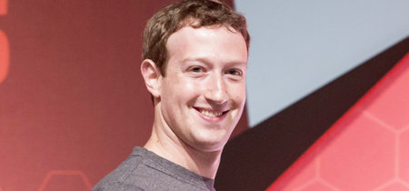 Por qué Facebook está eliminando los mensajes que Mark Zuckerberg envió en la red social 