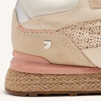 Eleva tus looks de primavera con estas zapatillas Gioseppo rebajadas a la mitad con cuña de rafia para sumar centímetros