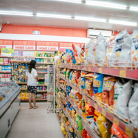 Os especialistas concordam: muitos alimentos e cosméticos têm aditivos que nos interessa evitar a qualquer preço 
