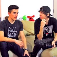 Marc Márquez aparca su MotoGP para hacerse youtuber con El Rubius y PlayStation