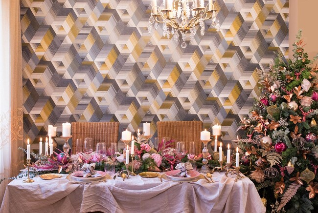 Consejos para poner una mesa de Navidad rosa
