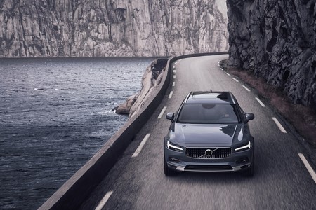 Volvo ya limita sus coches a 180 km/h con el objetivo de salvar más vidas, aunque pierdan clientes potenciales