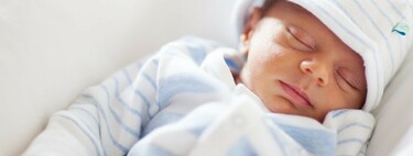 ¿Hay que despertar al bebé para alimentarlo por la noche?