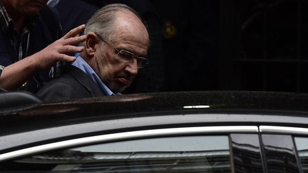 Rato arremete contra todos y se exime de culpa, ¿hubo un complot contra él?