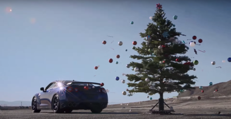 ¿Quitar el árbol de navidad en 2.7 segundos? Fácil, con un Nissan GT-R y su launch control