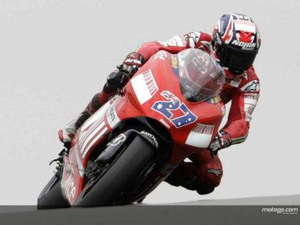 Stoner marca el territorio en Sachsenring