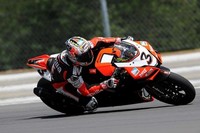 Max Biaggi domina en la clasificatoria de Brno