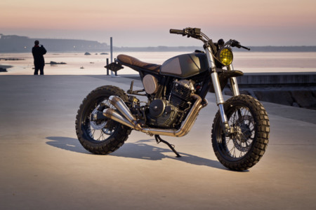 Mira Yamaha, así se hace una versión retro con una moto moderna