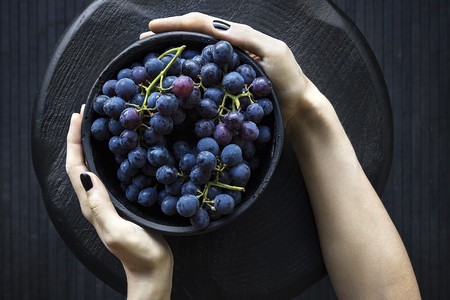 Presión arterial alta: cuatro alimentos y bebidas sorprendentes que podrían disminuirla