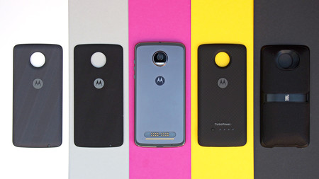 Moto Z2 Play, análisis: renovada apuesta por los Moto Mods en un diseño peligrosamente delgado