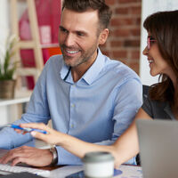 Tres cosas que hacen las personas con alta inteligencia emocional para ser más productivas en el trabajo 