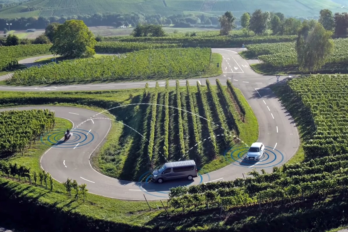 La comunicación moto-a-coche es el futuro: Bosch y Autotalks se unen para salvar vidas