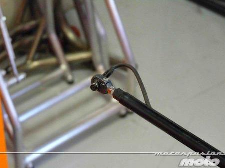 Honda NSF 250 R camara colín