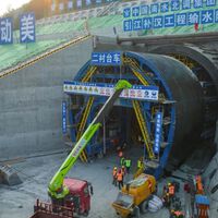 660 kilómetros de monstruosas tuberías de acero de más de cuatro metros de diámetro. Así se las gasta China para llevar agua donde no la hay 