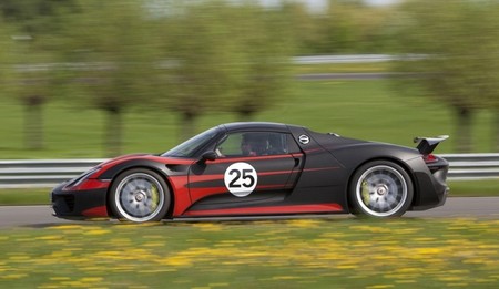 Porsche 918 Spyder negro y naranja 014