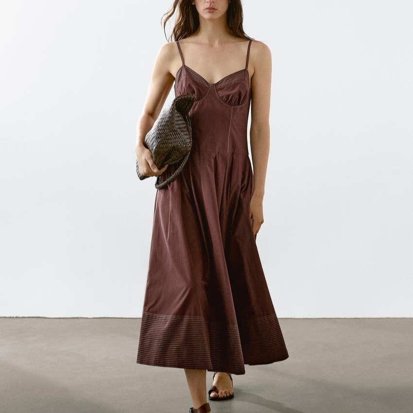 Vestido corpiño costuras contraste