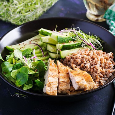 Cuatro ideas de cenas cardiosaludables muy fáciles, recomendadas por médicos expertos de Harvard 