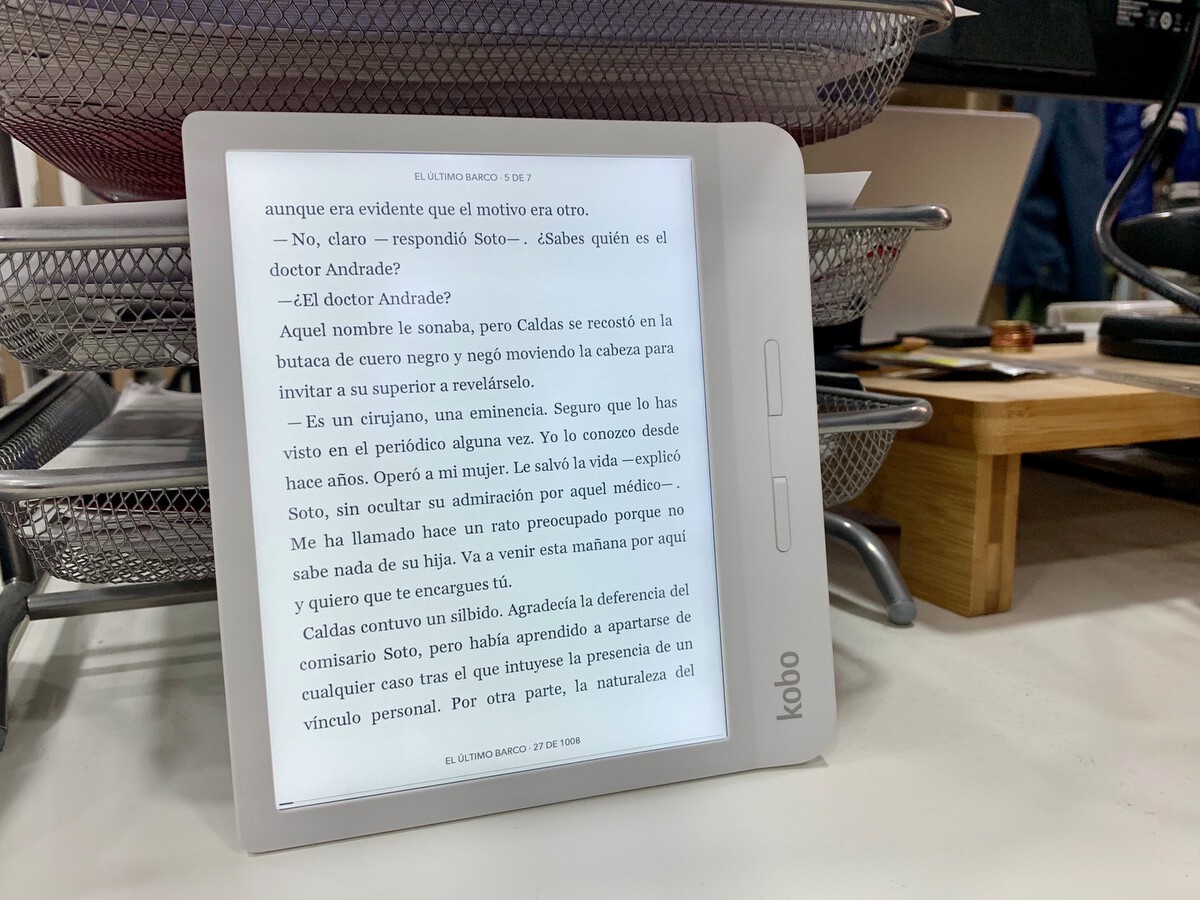 電子書籍リーダー kobo Libra H2O(ホワイト) 楽天Kobo Libra H2O ホワイト 白 White 電子ブックリーダー Kobo