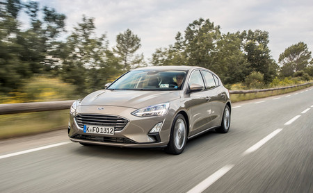 El Ford Focus estrena un sistema 'anti-kamikazes' que evita que nos metamos en sentido contrario