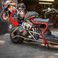 Esto es lo que pasa cuando metes el motor de una Honda CBR1000RR a un scooter de 50 cc