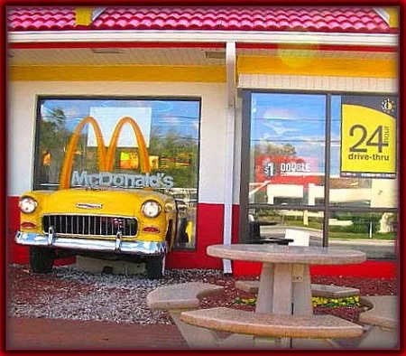 McDonald's nos ofrece varios productos a un precio de 1 euro