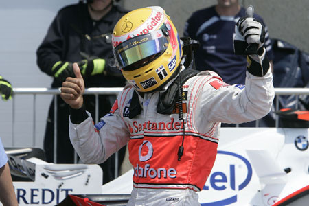 Hamilton se impone en un caótico GP de Canadá