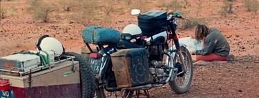 Una pareja compró una vieja Royal Enfield de segunda mano hace casi 50 años. Ya tiene 580,000 km y no piensa detenerse 