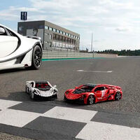 ¡Espectacular! Este GTA Spano de LEGO tiene 15 motores, puede manejarse desde el móvil y cuesta más de 6.000 euros